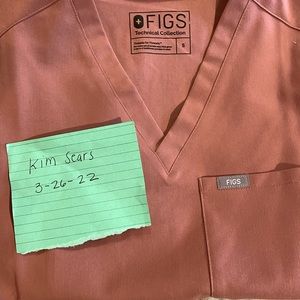 Figs scrub top; Mauve; worn/washed only once